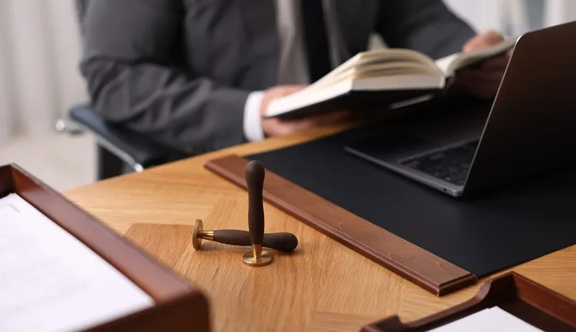 Imagen de derecho mercantil y cobranza